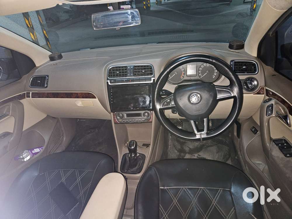 Skoda Rapid 1.5 Elegance Tdi Mt, 2015, Diesel