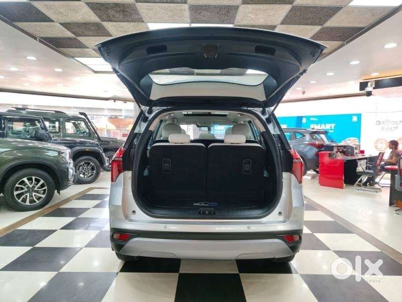 Mahindra Xuv700 2.2 Ax 7 Diesel At Luxury Pack Str, 2022, Diesel