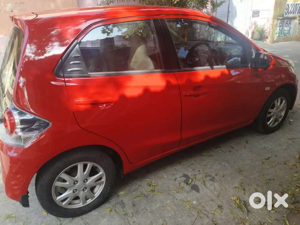 Honda Brio Petrol Manual 2012 Km Driven