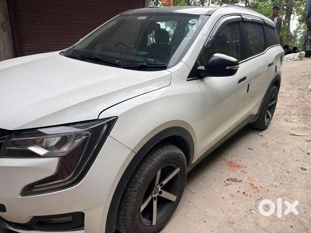 Mahindra Xuv700 With Custom Original Neo Alloys