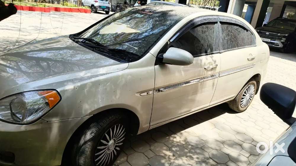 Hyundai Verna 2010 Petrol 80000 Km Driven