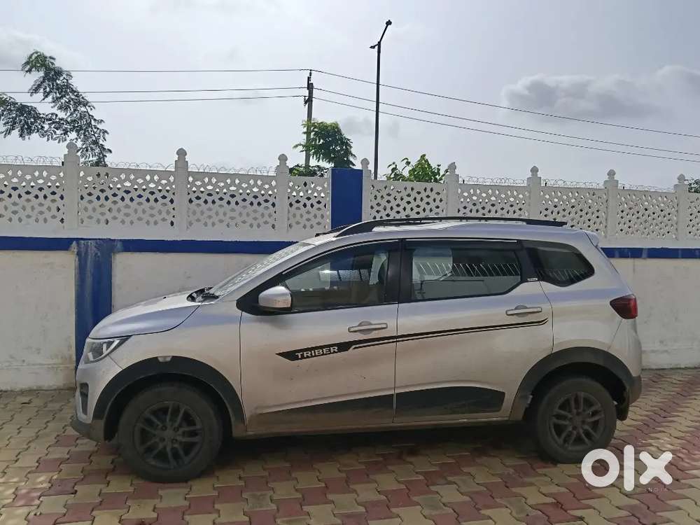 Military Vehicle Renault Triber Rxt 2019