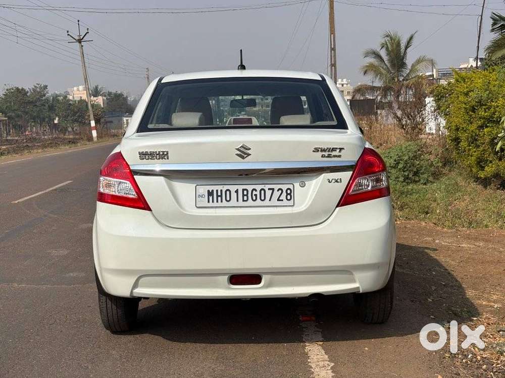 Maruti Suzuki Swift Dzire 1.2 Vxi Bsiv, 2013, Petrol