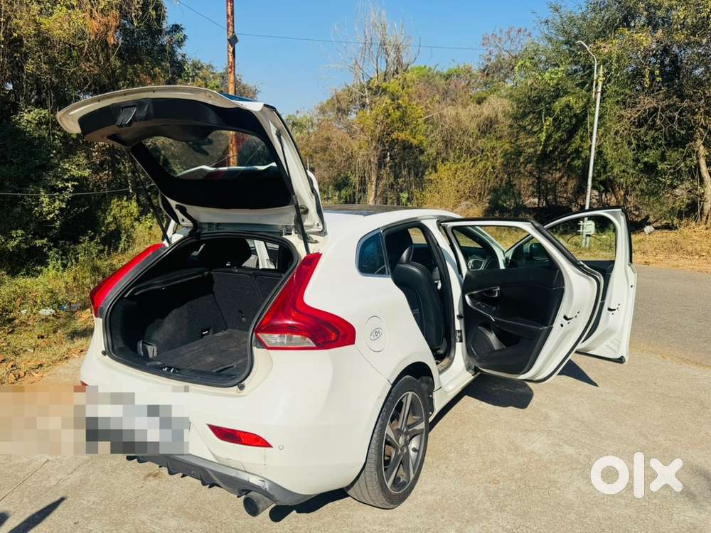 Volvo V40 2016 Diesel Well Maintained