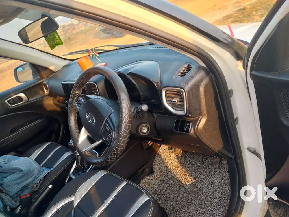 Hyundai Venue 2022 Diesel Well Maintained