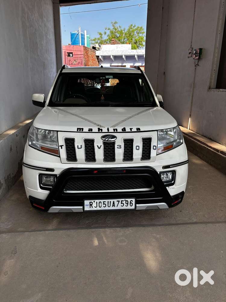 Mahindra Tuv 300 2017