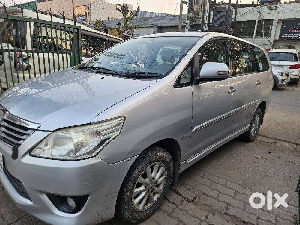 Toyota Innova 2.5 Vx 7 Seater Bs Iv, 2012, Diesel
