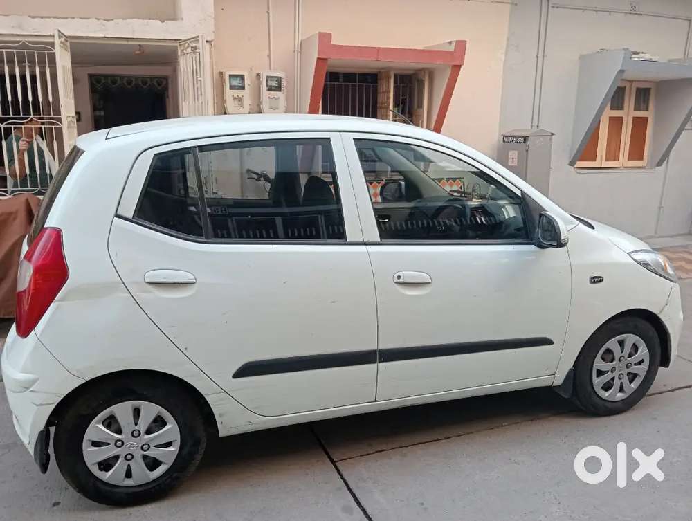 Hyundai I10 2011 Cng  Well Maintained