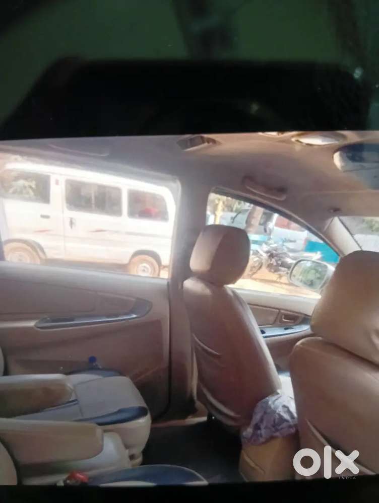 Toyota Innova Hycross 2007