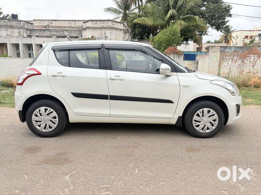 Maruti Suzuki Swift Vxi Optional, 2017, Petrol