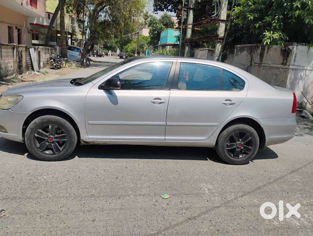 Skoda Laura 1.8 Tsi Ambition, 2011, Petrol