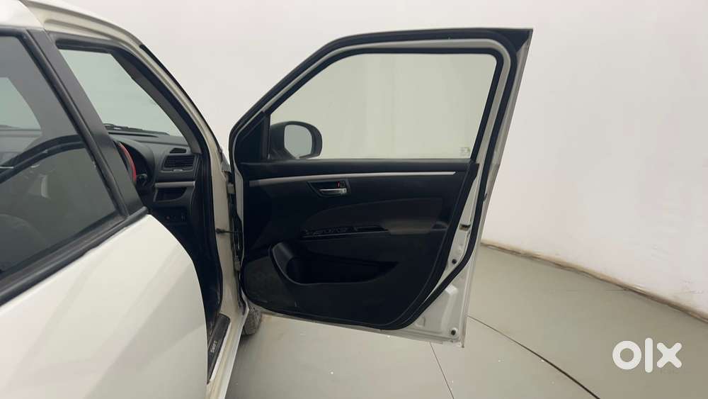 Maruti Suzuki Swift Vvt Vxi, 2014, Petrol