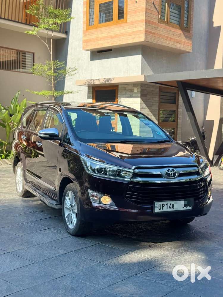 Toyota Innova Crysta 2.8z Automatic, 2016, Diesel