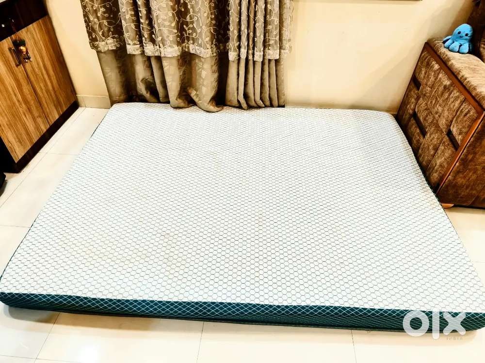 New Sleepy Hug Queen Mattress for sale