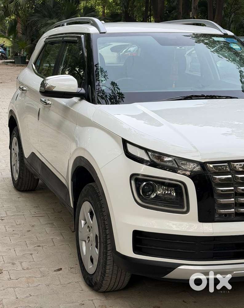 Hyundai Venue 1.2 S (o), 2022, Petrol