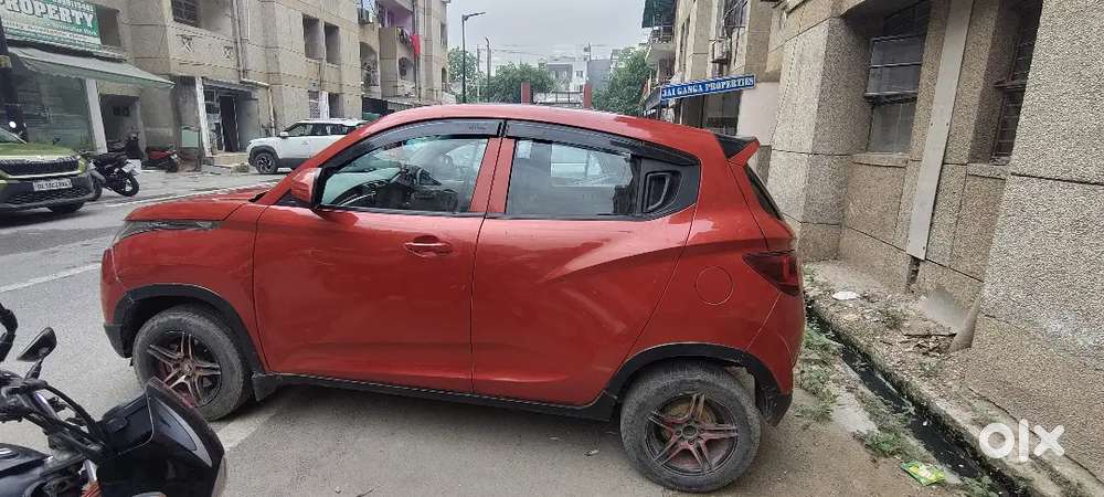 Mahindra Kuv 100 2016 Petrol/cng On Papers With 72000 Km