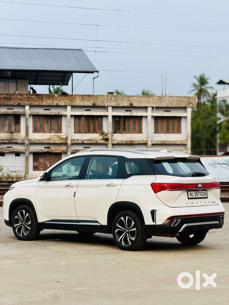 Mg Hector Plus Sharp Pro 1.5 Turbo Petrol Cvt 7 Str, 2023, Petrol