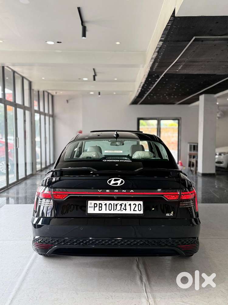 Hyundai Verna Sx 1.5 Petrol Ivt, 2026, Petrol