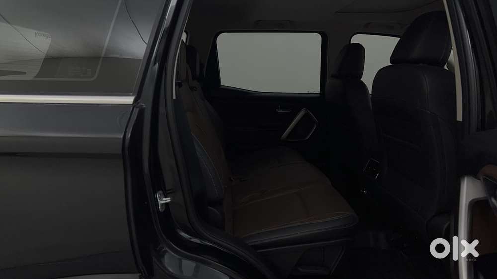 Mahindra Scorpio-n 2.0 Z8 L Petrol At 7 Str, 2023, Petrol