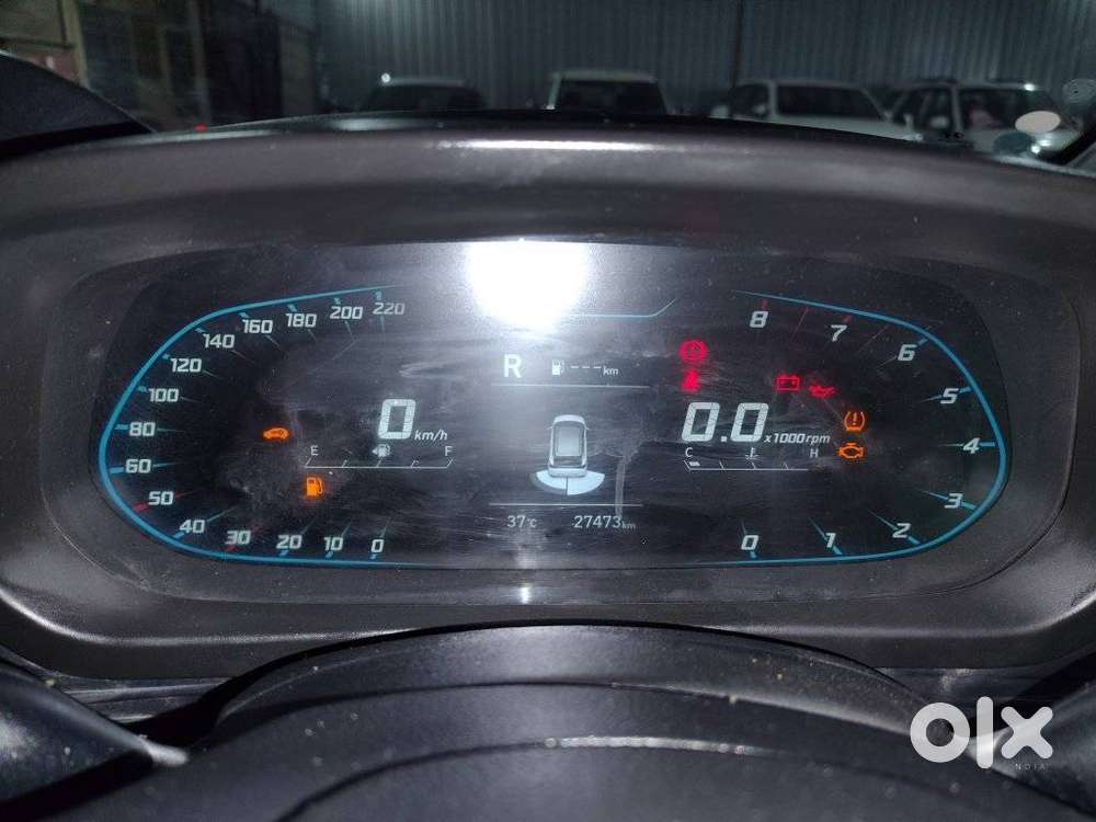 Hyundai I20 Sportz 1.2 Mt Dual Tone, 2023, Petrol