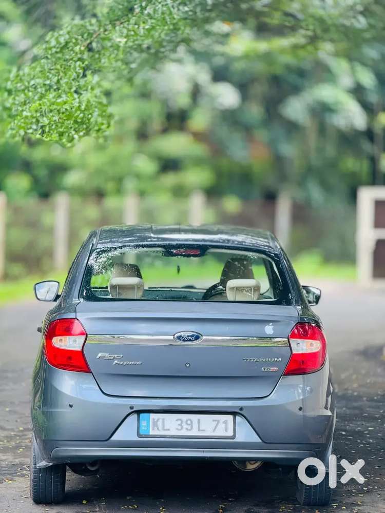 Ford Aspire Titanium Blu 2017