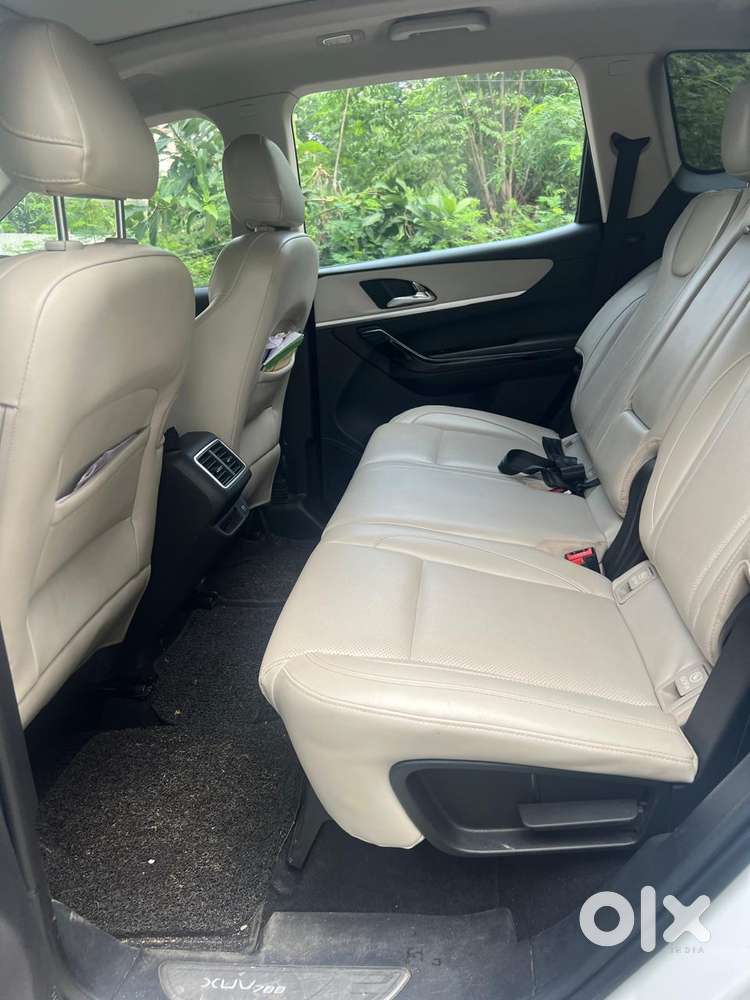 Mahindra Xuv700 2.2 Ax 7 Diesel At Luxury Pack Str, 2022, Diesel