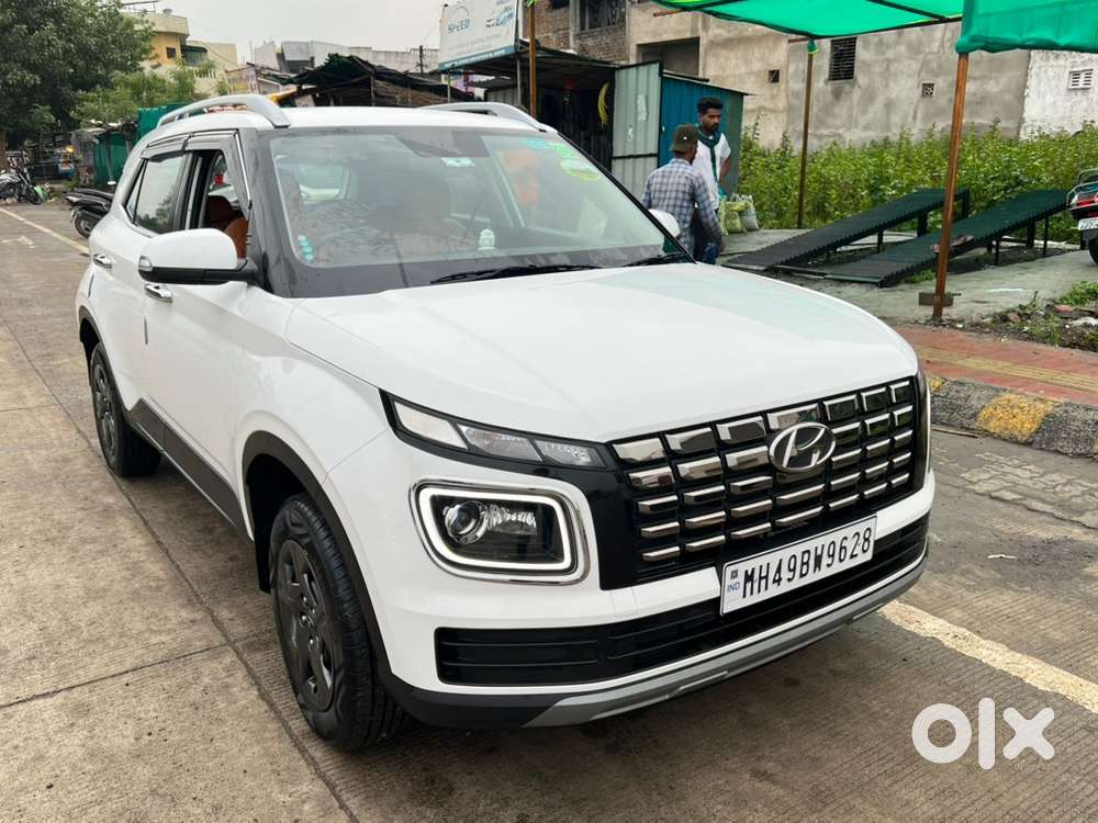 Hyundai Venue Petrol 2023