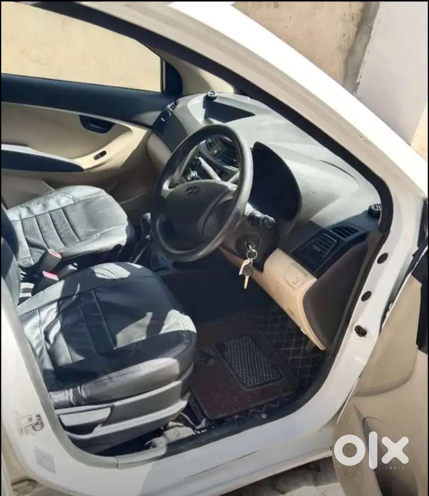 Car Bahut Hi Acchi Condition Mein Hai Ac Bhi Acchi Hai