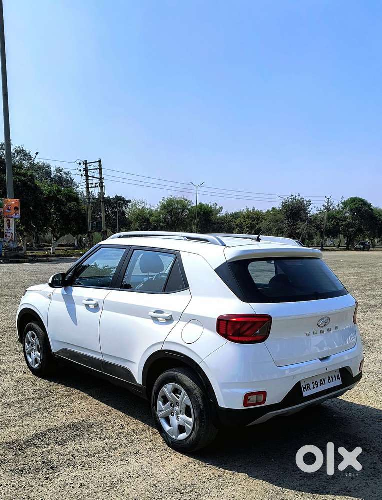 Hyundai Venue S 1.2 Petrol, 2021, Petrol