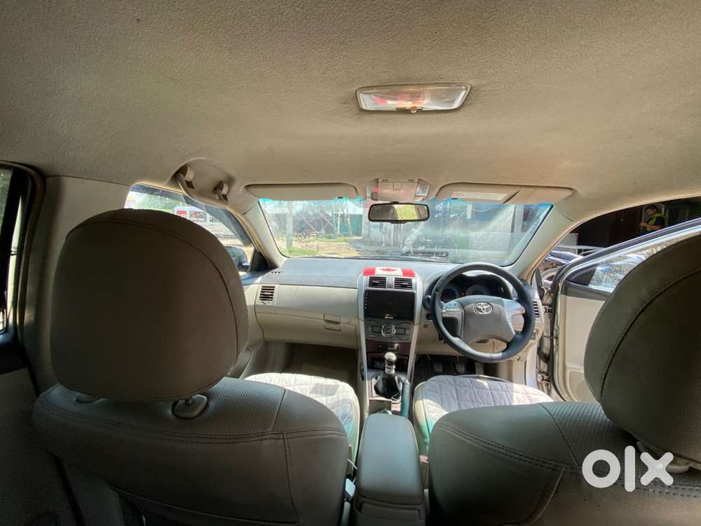 Toyota Corolla Altis 2011
