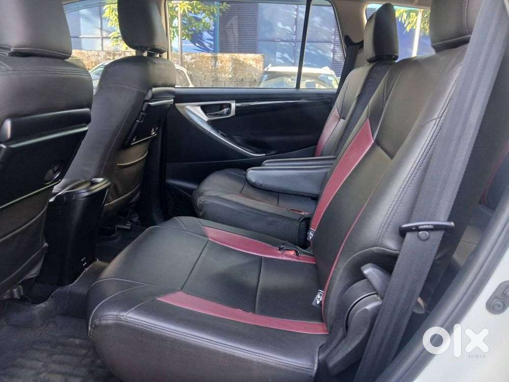 Toyota Innova Crysta 2.4 V, 2016, Diesel