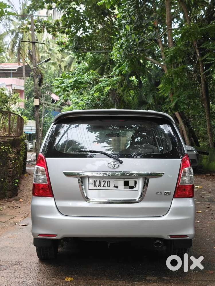 Toyota Innova (v) 2013