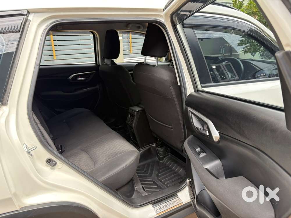 Toyota Urban Cruiser Hyryder 2025 Cng Manual