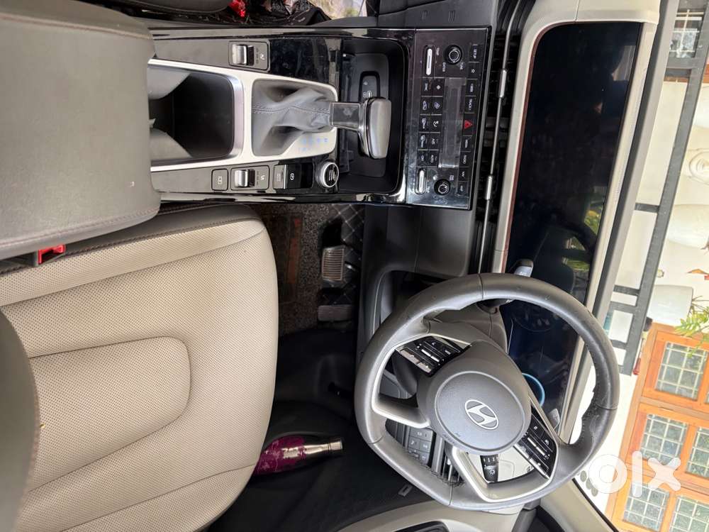 Hyundai Creta Black Top Model With Adas