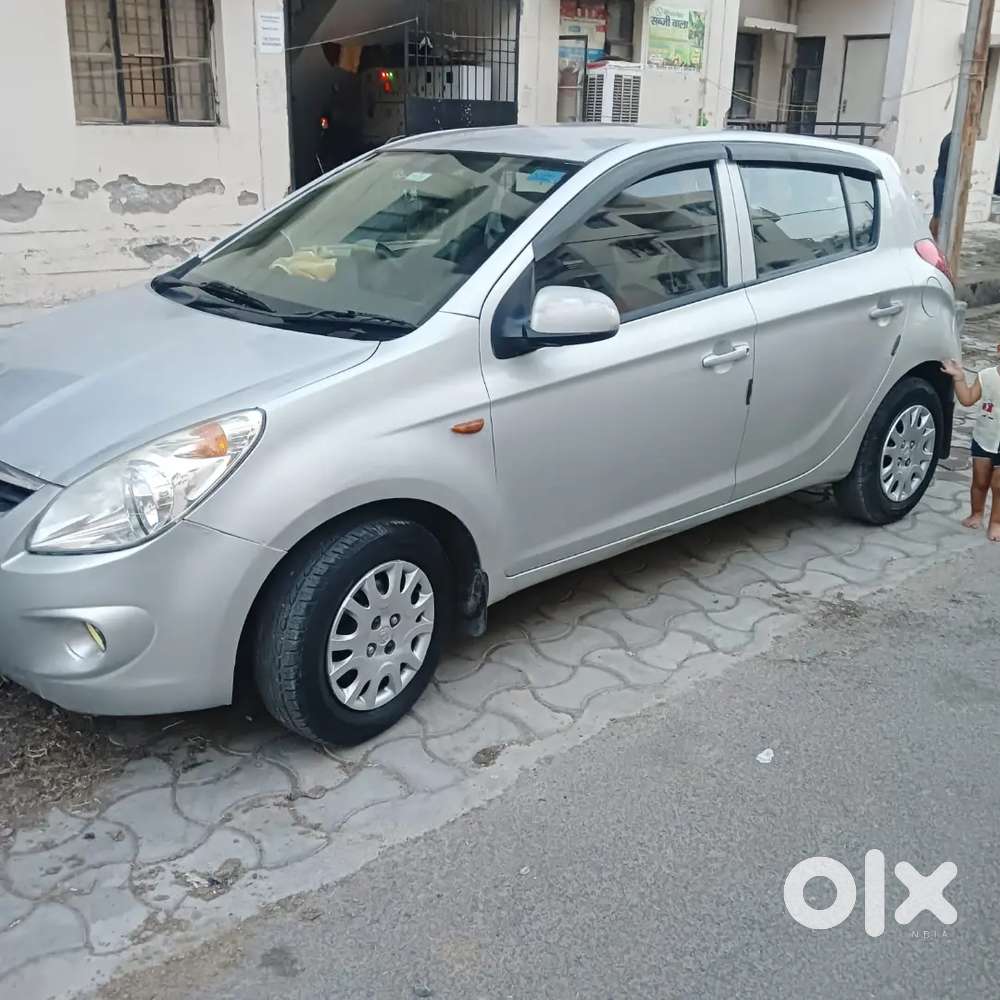 Hyundai I20 2010 Petrol 90000 Km Driven.