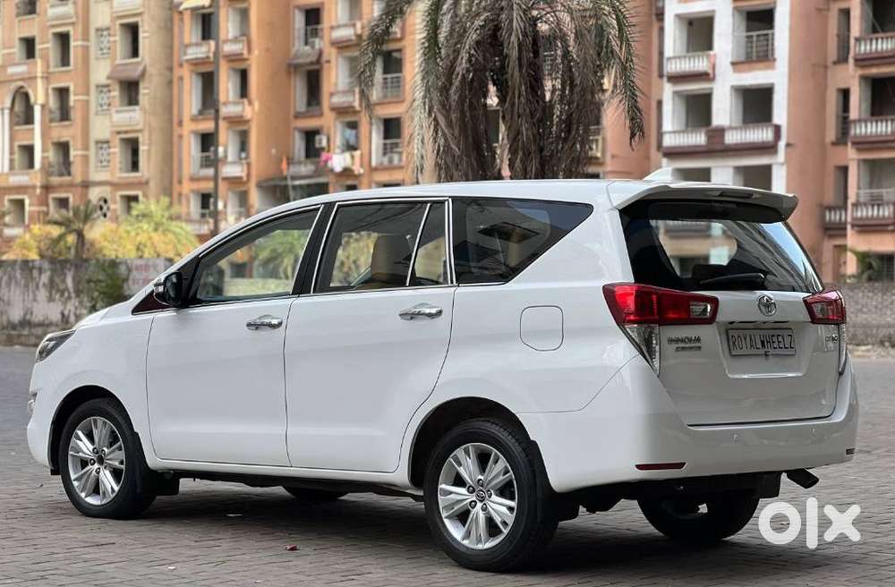 Toyota Innova Crysta 2.8z Automatic, 2016, Diesel