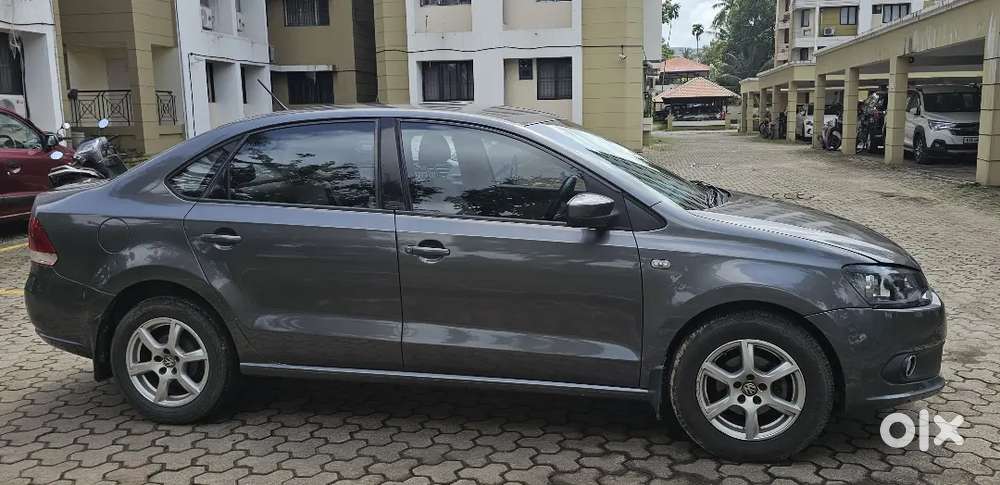 Volkswagen Vento 1.6 Tdi Diesel Highline 2013