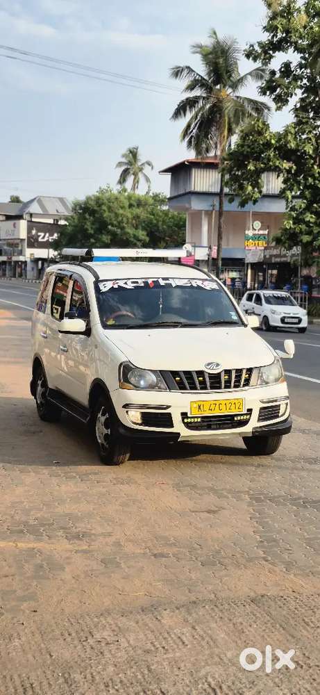Mahindra Xylo 2012.