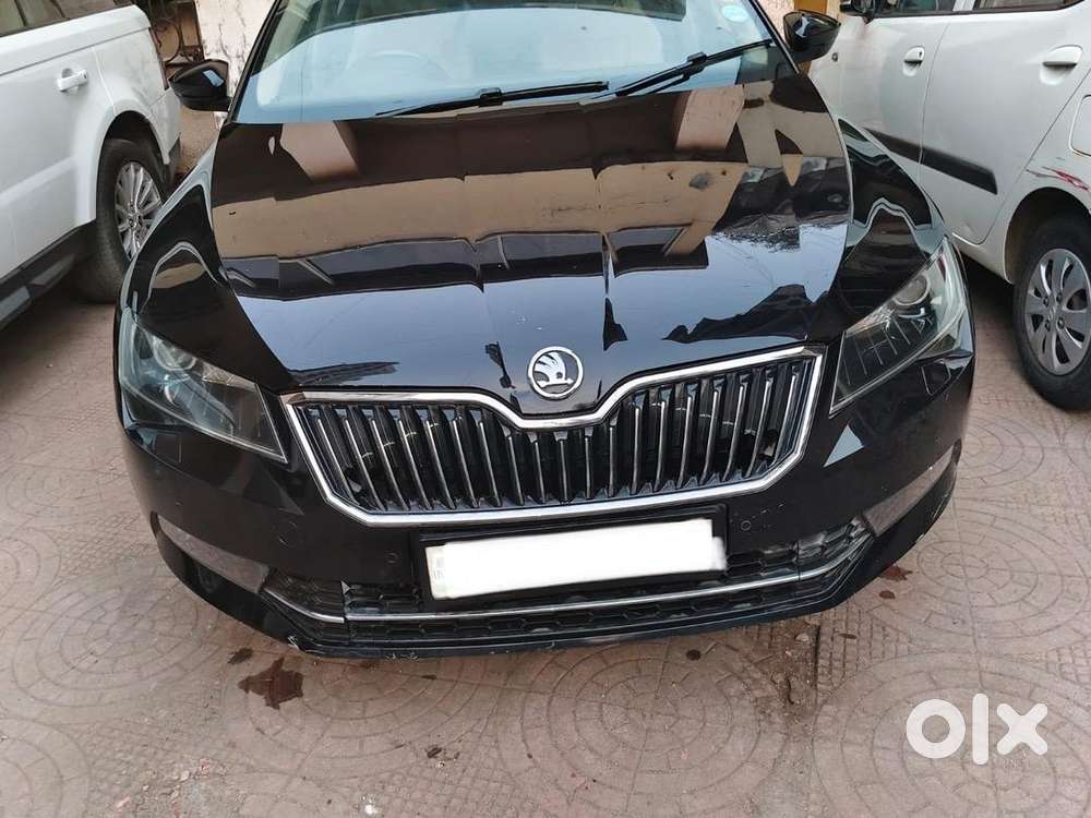 Skoda Superb 2016 Petrol 62000 Km Driven