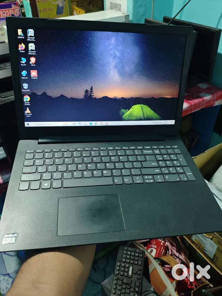 Lenovo laptop 4gb ram/ 256gb SSD
