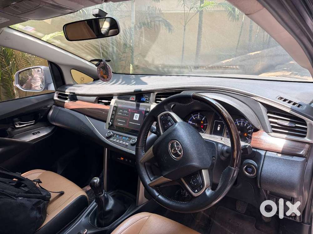 Toyota Innova Crysta Zx