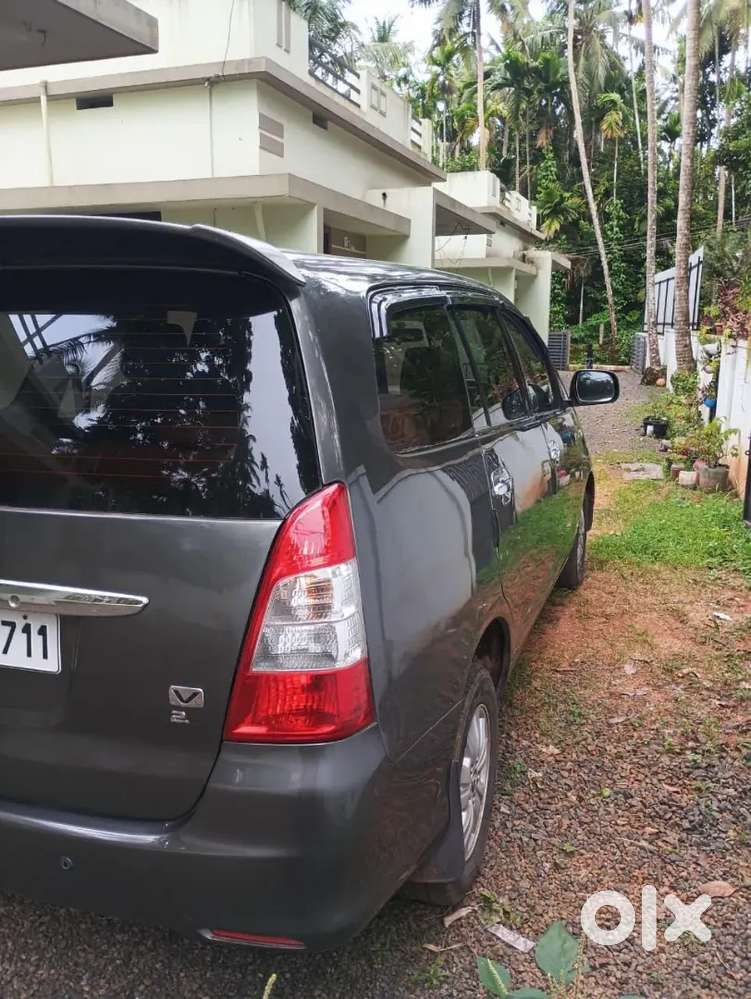 Toyota Innova Diesel 2011 2nd Owner