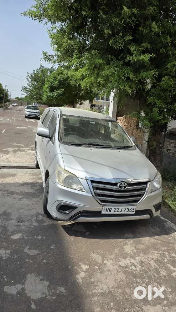 Toyota Innova 2014 Diesel Well Maintained