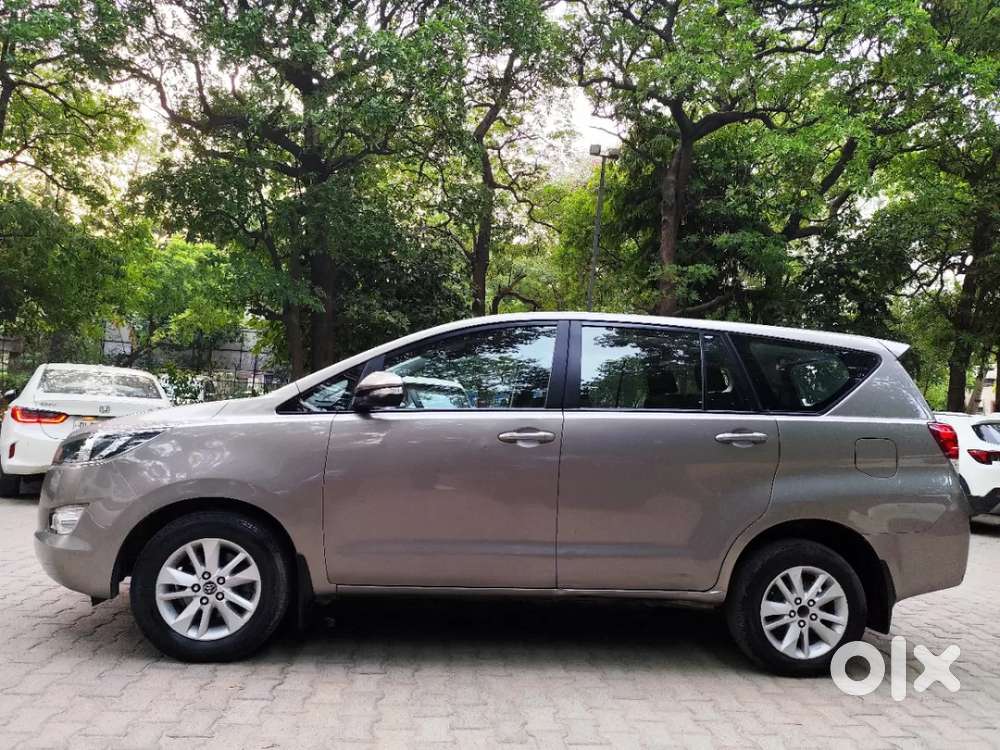 Toyota Innova Crysta 2.4 G Mt 7 Str, 2017, Diesel