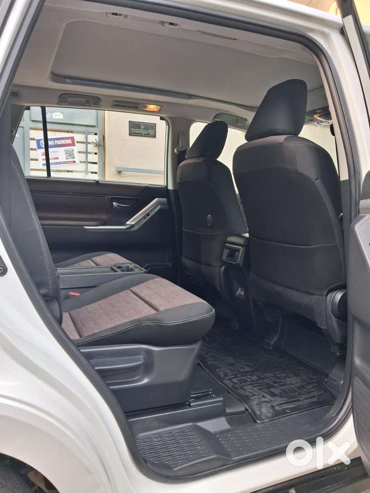 Toyota Innova Hycross 2.0 Vx (o) Hybrid 7 Str, 2024, Petrol