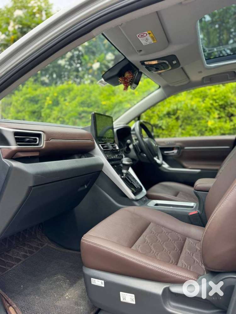 Toyota Innova Hycross 2.0 Zx Hybrid 7 Str, 2025, Electric