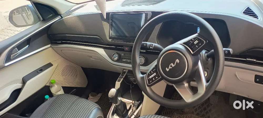 Kia Carens 2023 Petrol Good Condition