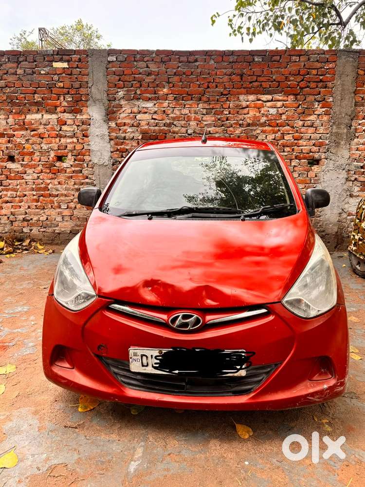 Hyundai Eon Cng & Hybrids Badiya Car Hai Ache Sa Rakhi Hai Mene