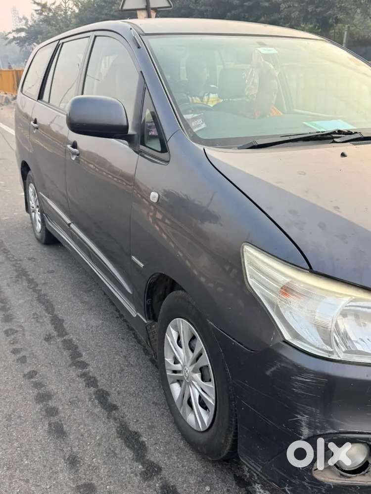 Toyota Innova 2016 Diesel Well Maintained