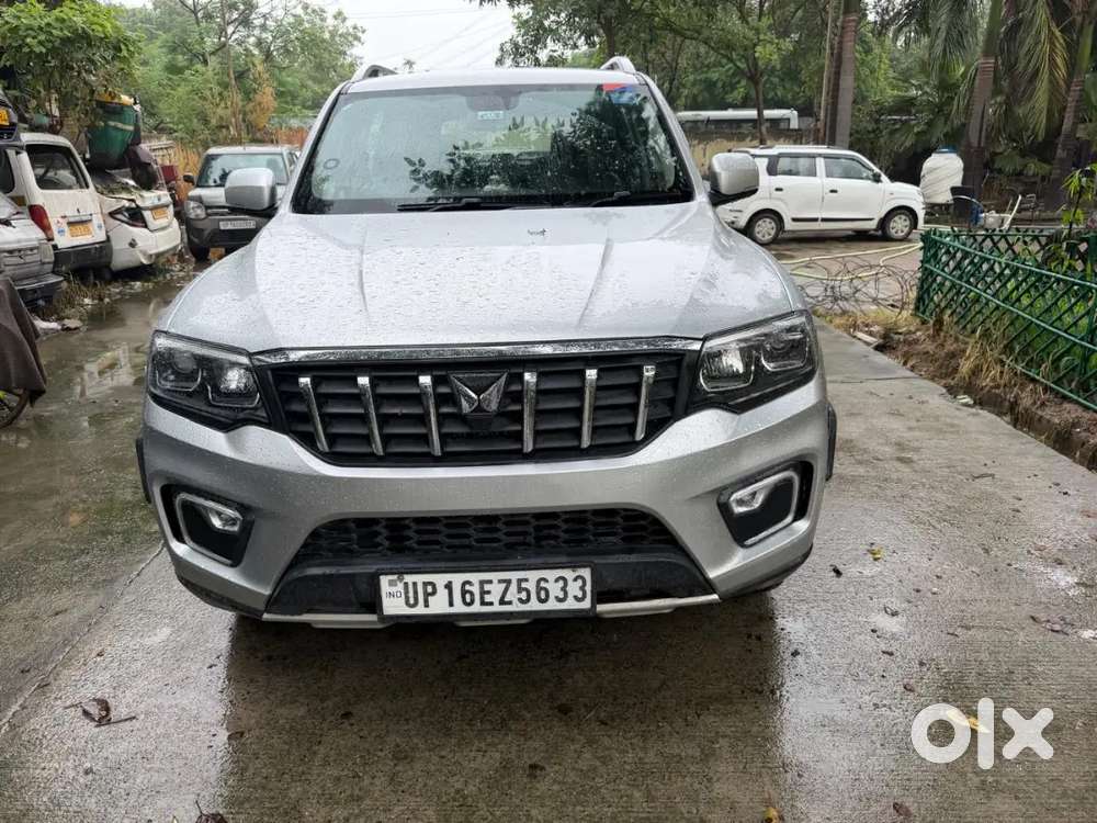 Mahindra Scorpio N Z8 Select Manual 2025 Petrol Well Maintained